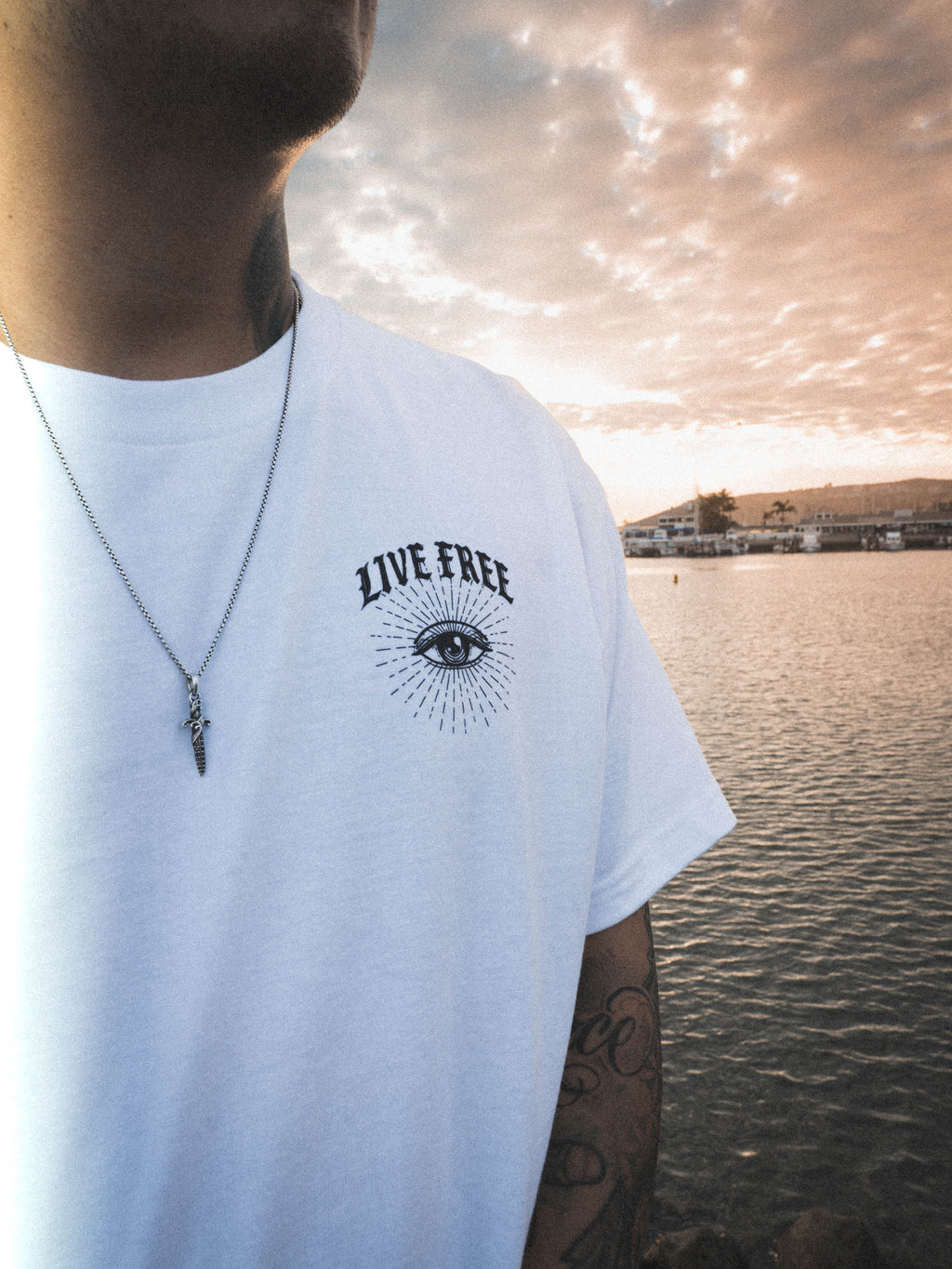LIVE FREE EYE | WHITE